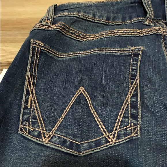 Wrangler X Barbie Bootcut jeans Junior size 1 Medium wash Western Stretch NEW - Picture 8 of 10